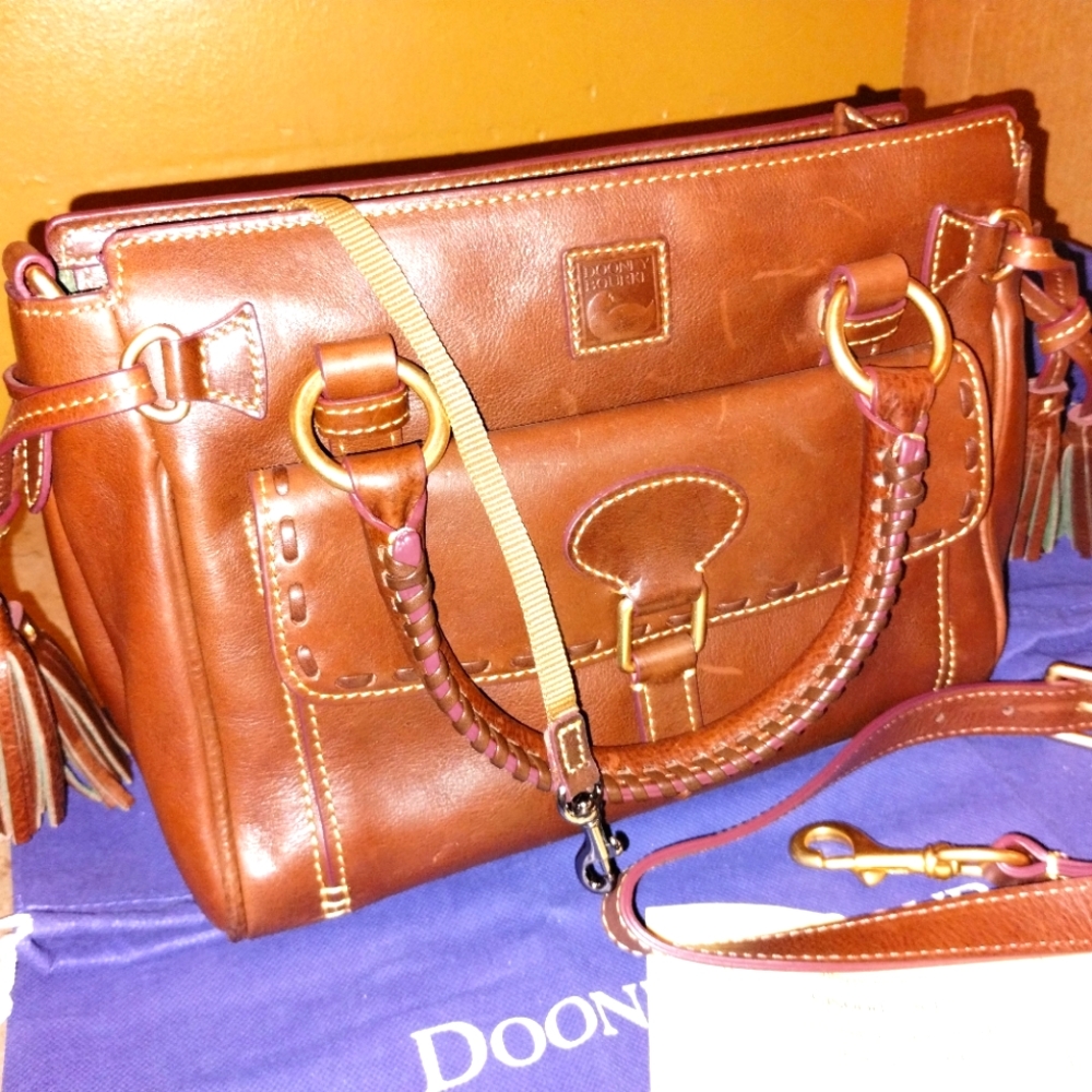 Dooney & Bourke Florentine medium leathe satchel, never used, discontinued color